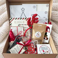 Päkapikk Jussi 24 jõulukirja koos meenetega